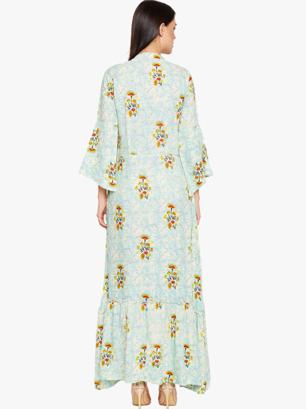 Attractive wearing this maxi dress
